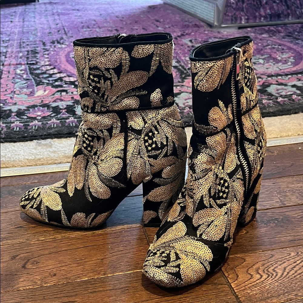 Steve Madden Black and Gold Patterned Ankle Boots